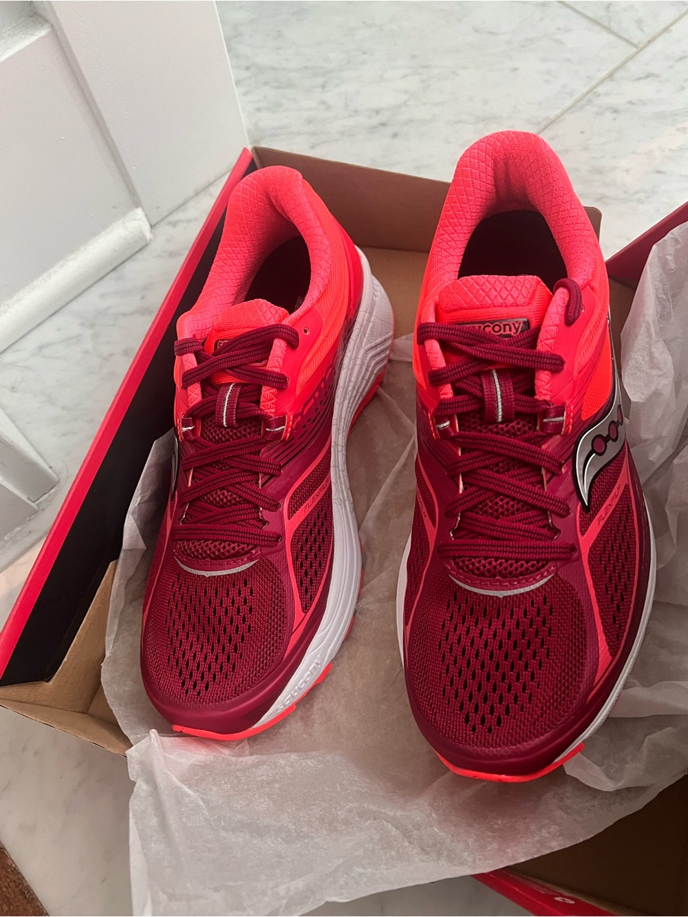 Saucony Women’s Guide 10 Running Shoes - Coral/Red (Youth)